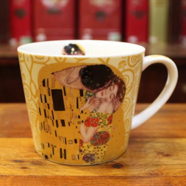 Grand Mug Insolence Klimt Le Baiser écru 50cl - Cie Anglaise des Thés